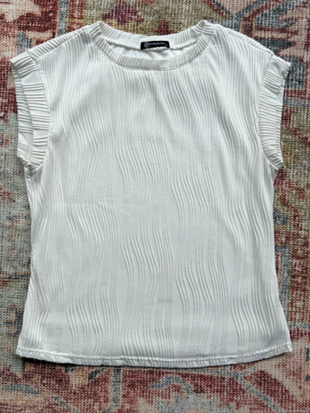 PrettyGarden White Textured Wave Cap Sleeve Blouse Womens M Lined Ribbed Crew To